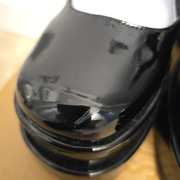 Steve Madden Womens Carly Black Patent Leather Platform Heels Size 8.5 - Picture 5 of 9